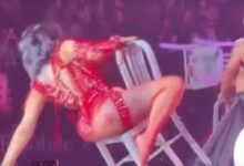 cardi-b:-Η-νέα-πτώση-της-στην-σκηνή-και-οι-σπόντες-για-την-κυβέρνηση-Ντόναλντ-Τραμπ