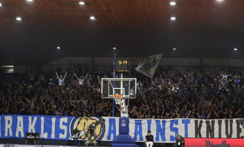 Ηρακλής-–-Ολυμπιακός:-Επικό-πανό-στο-Ιβανώφειο-από-τους-οπαδούς-των-γηπεδούχων,-κάλυψε-ολόκληρο-το-πέταλο