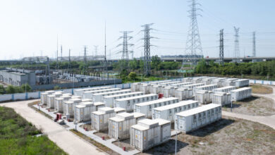 Πόσα-έσοδα-θα-αποκομίσουν-φέτος-οι-μονάδες-αποθήκευσης-με-μπαταρίες,-σύμφωνα-με-τον-ΔΑΠΕΕΠ