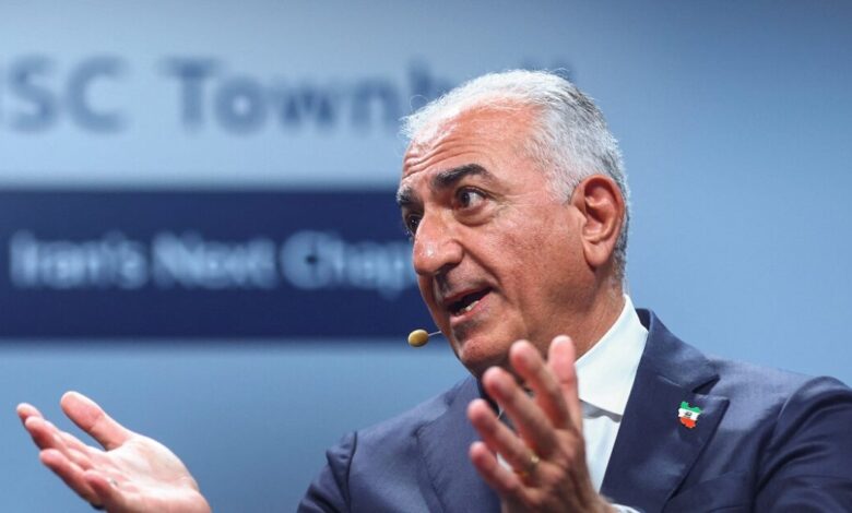 Ο-Ρεζά-Παχλεβί-δηλώνει-έτοιμος-να-ηγηθεί-της-«μετάβασης-στο-Ιράν-μέσω-δημοκρατικών-εκλογών»