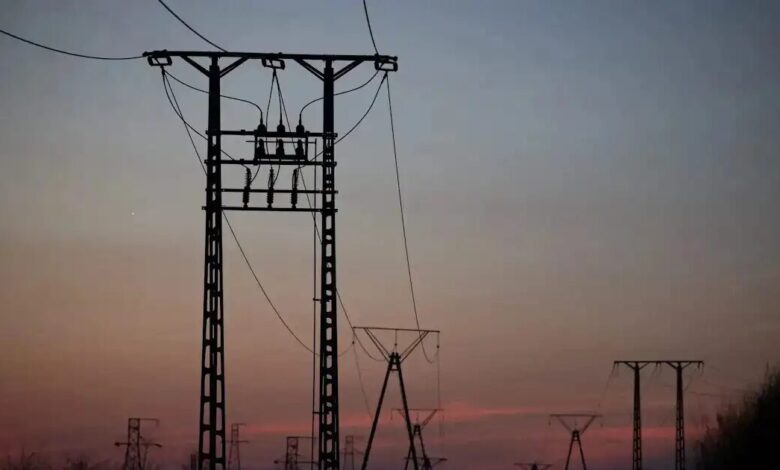 Ο-ΑΔΜΗΕ-επενδύει-6,5-δισ-ευρώ-–-Πώς-θα-μειωθεί-το-κόστος-ενέργειας-για-τους-καταναλωτές-με-την-ΑΜΚ-του-1-δισ.-ευρώ