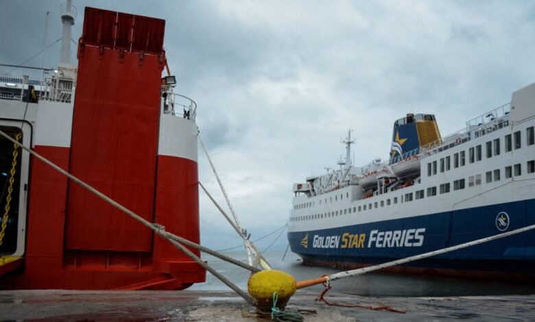 Απαγορευτικό-απόπλου-σε-Πειραιά,-Ραφήνα-και-Λαύριο-–-Σε-ποια-λιμάνια-είναι-δεμένα-τα-πλοία