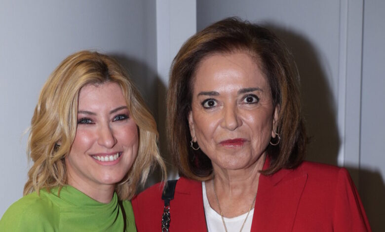 Ντόρα-Μπακογιάννη-για-Σία-Κοσιώνη:-Βελτιώνεται-κάθε-μέρα,-αρρώστησε-και-ο-εγγονός-μου-μαζί-της