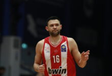 Ο-Κώστας-Παπανικολάου-έφθασε-τα-1.000-ριμπάουντ-με-τη-φανέλα-του-Ολυμπιακού-στην-gbl