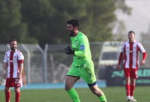 Ο-τερματοφύλακας-Θεοδωράκης-έβαλε-buzzer-beater-γκολ-και-διαμόρφωσε-το-1-1-στο-Μαρκό-–-Ολυμπιακός-Β’