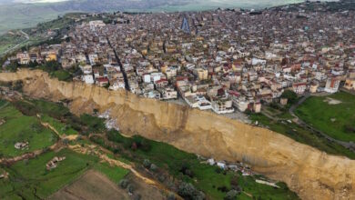 Σικελία:-Η-Μελόνι-ανακοίνωσε-βοήθεια-150-εκατ.-ευρώ-στους-πληγέντες-από-τις-κατολισθήσεις-στην-κωμόπολη-Νισέμι