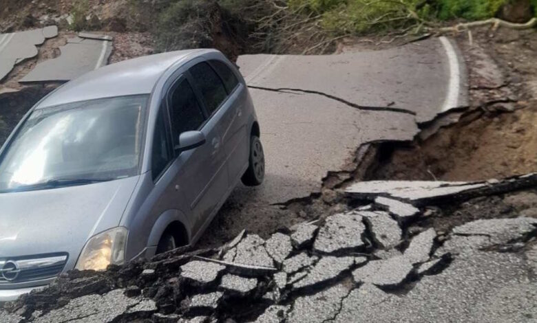 Η-κακοκαιρία-«σαρώνει»-τη-χώρα:-Πλημμύρες-και-κατολισθήσεις-από-Τζουμέρκα-μέχρι-Σαμοθράκη-–-Σοβαρά-προβλήματα-σε-δρόμους-και-σπίτια