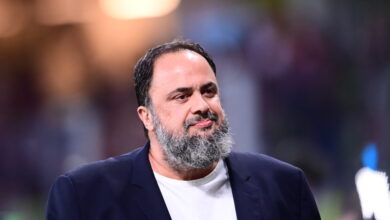 Βαγγέλης-Μαρινάκης-στους-παίκτες-του-Ολυμπιακού:-«Είμαι-μαζί-σας-μέχρι-τέλους,-με-5/5-σας-περιμένει-μεγάλο-πριμ»