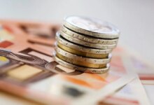 Συντάξεις-Μαρτίου-2026:-Αυτές-είναι-οι-ημερομηνίες-πληρωμής-για-όλα-τα-Ταμεία