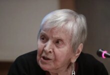 Ελένη-Γλύκατζη-Αρβελέρ:-Η-ΕΠΟΝ,-ο-Χατζηδάκις,-το-Παρίσι,-ο-Μάης-του-’68,-ο-Μιτεράν-και-ο-Καραμανλής