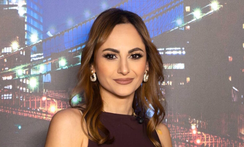 Γιασμίν-Αλιζαντέ:-Κάτσαμε-6-μήνες-στη-φυλακή,-ο-μπαμπάς-μου-έκανε-απεργία-πείνας-πάνω-από-ένα-μήνα