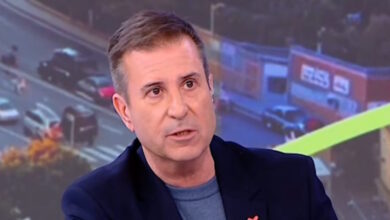 Παναγιώτης-Στάθης:-Πέθανε-η-μητέρα-του-παρουσιαστή-–-«Το-έμαθα-πριν-βγούμε-στον-αέρα»-είπε-βουρκωμένος