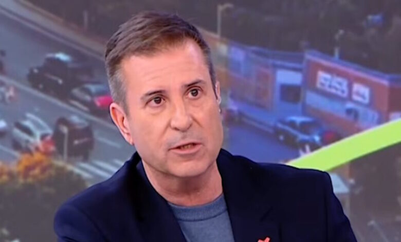 Παναγιώτης-Στάθης:-Πέθανε-η-μητέρα-του-παρουσιαστή-–-«Το-έμαθα-πριν-βγούμε-στον-αέρα»-είπε-βουρκωμένος