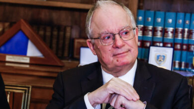 Κωνσταντίνος-Τασούλας-για-τις-φωτογραφίες-με-τους-200-της-Καισαριανής:-«Καθοριστική-συμβολή-στην-ιστορική-μνήμη»