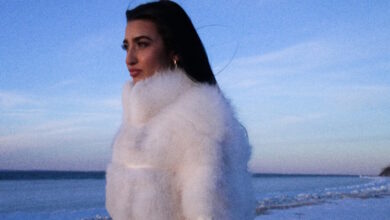 Η-Αναστασία-δίνει-εικόνα-στο-“Βρέχει”-μέσα-από-ένα-δυναμικό-cinematic-video-clip