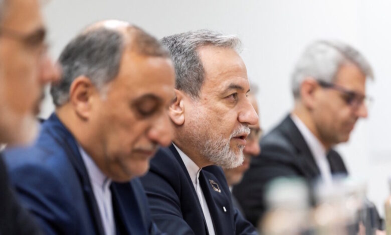 Ιράν:-Θέλει-να-κρατήσει-«ζωντανές»-τις-διαπραγματεύσεις-με-τις-ΗΠΑ-για-το-πυρηνικό-του-πρόγραμμα-με-εμπλοκή-του-ΟΗΕ