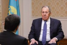 «Παίζουν-με-τη-φωτιά»:-Ο-Λαβρόφ-προειδοποιεί-για-επίθεση-των-ΗΠΑ-στο-Ιράν