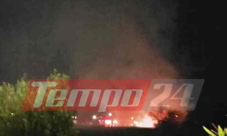 Φωτιά-στην-Αχαΐα:-Καίγεται-πτηνοτροφική-μονάδα-στα-Γερουσέικα-–-Επιχειρούν-οι-δυνάμεις-της-πυροσβεστικής