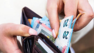 Συντάξεις-και-αναδρομικά:-Κλείνει-εκκρεμότητες-ο-e-ΕΦΚΑ-και-πληρώνει-50.000-δικαιούχους