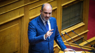 Μαρκόπουλος-για-επεισόδια-στη-Νίκαια:-Ηθικά-υπεύθυνος-ο-Παπανικολάου,-υπήρξε-απόπειρα-λιντσαρίσματος-του-Γεωργιάδη