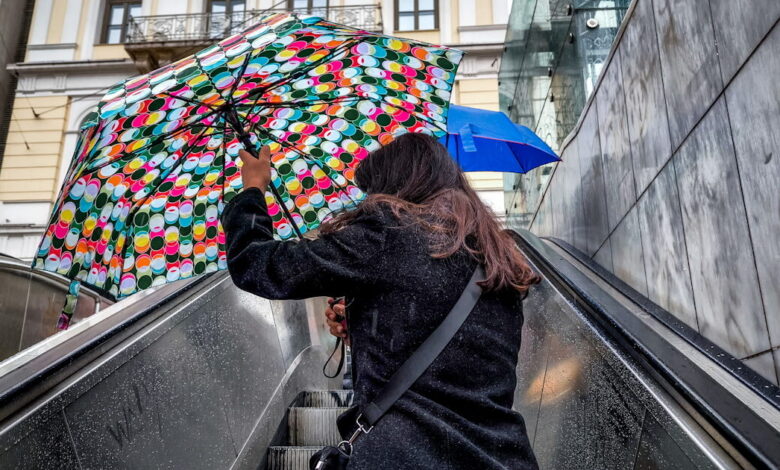 Κακοκαιρία-–-Καλλιάνος:-Καταιγίδες-σε-μεγάλο-μέρος-της-χώρας-με-μορφή-«σπασμένης-γραμμής-λαίλαπας»,-στο-επίκεντρο-η-Αττική-το-απόγευμα