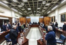 Δημοτικό-Συμβούλιο-Τρικκαίων:-Ενός-λεπτού-σιγή-για-τις-5-εργαζόμενες-της-ΒΙΟΛΑΝΤΑ