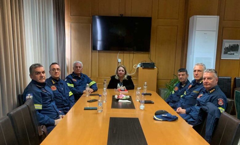 Συνάντηση-Ντιντή-με-την-ηγεσία-της-Πυροσβεστικής-στα-Τρίκαλα