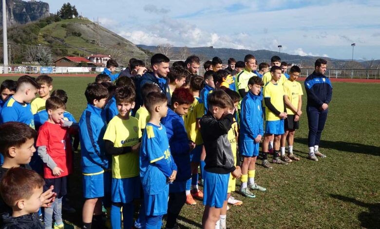 Χαμόγελα-και-αισιοδοξία-στην-κοπή-πίτας-της-Ακαδημίας-του-Α.Σ-Μετεώρων