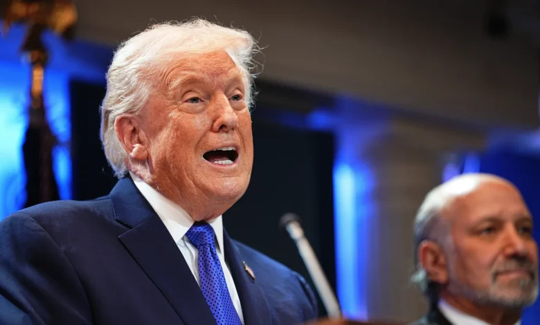 Οριζόντιους-δασμούς-10%-ανακοίνωσε-ο-Τραμπ-μετά-την-απόφαση-του-Ανώτατου-Δικαστηρίου