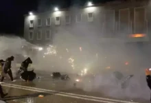 Συγκρούσεις-στην-Αλβανία,-με-διαδηλωτές-να-απαιτούν-την-παραίτηση-του-Έντι-Ράμα