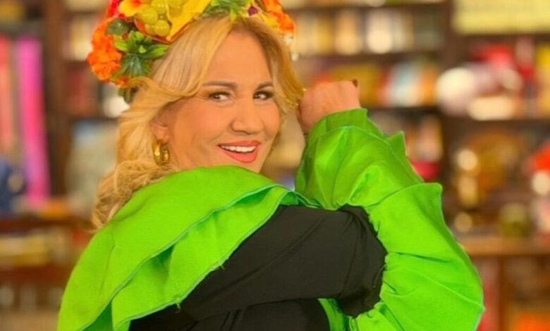 Η-Δέσποινα-Μοιραράκη-ντύθηκε-Βραζιλιάνα-και-το-έριξε-στον-χορό