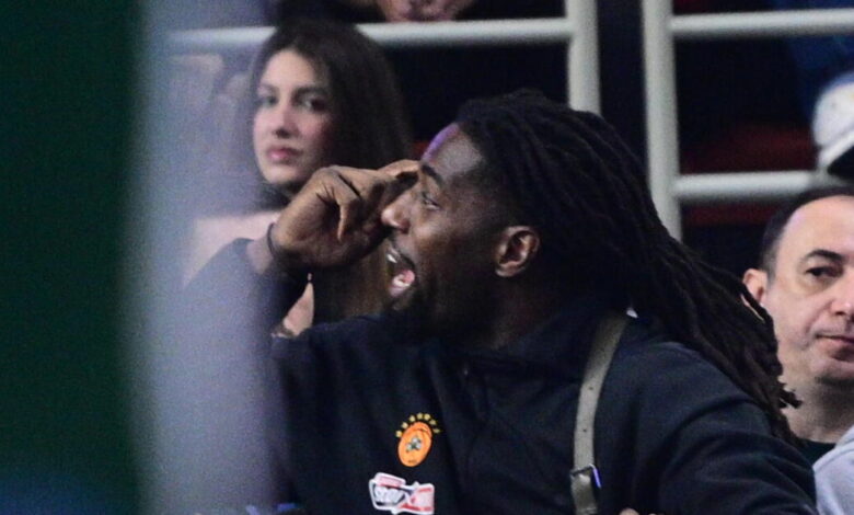 Λεσόρ-για-την-ρατσιστική-επίθεση:-«Όλα-έγιναν-μπροστά-σε-αστυνομικούς-και-εκπροσώπους-της-λίγκας,-μου-είπαν-να-ηρεμήσω»