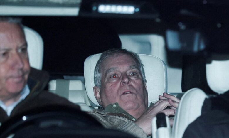 Αποκάλυψη-daily-mail:-Είχαν-προειδοποιήσει-τον-βασιλιά-Κάρολο-από-το-2019-για-τις-σχέσεις-του-Άντριου