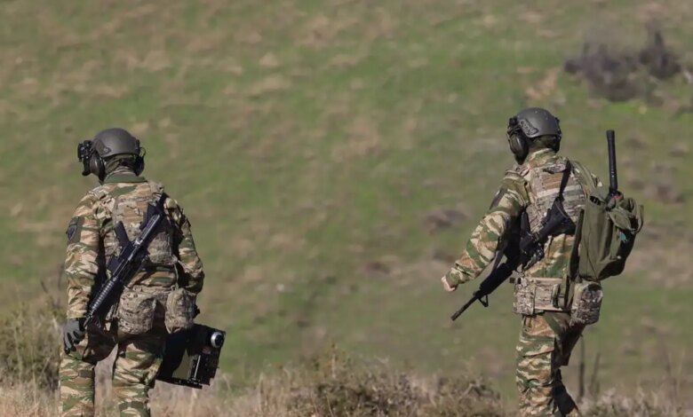 Αλλάζουν-όλα-στη-στρατιωτική-θητεία:-Στις-10-εβδομάδες-η-βασική-εκπαίδευση,-στα-100-ευρώ-η-αποζημίωση-για-παραμεθόριο