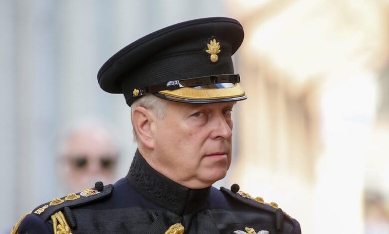 Πρίγκιπας-Άντριου:-«Είμαι-ο-γιος-της-βασίλισσας,-δεν-μπορείτε-να-το-κάνετε-αυτό»-φώναζε-καθώς-τον-έδιωχναν-από-το-σπίτι-του-στο-Γουίνδσορ