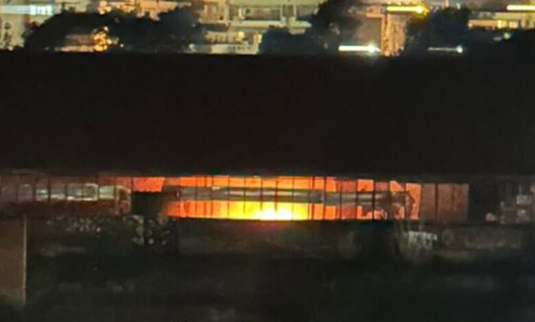 Φωτιά-στην-ιστορική-κεραμοποιία-«Αλλατίνη»-στην-Θεσσαλονίκη