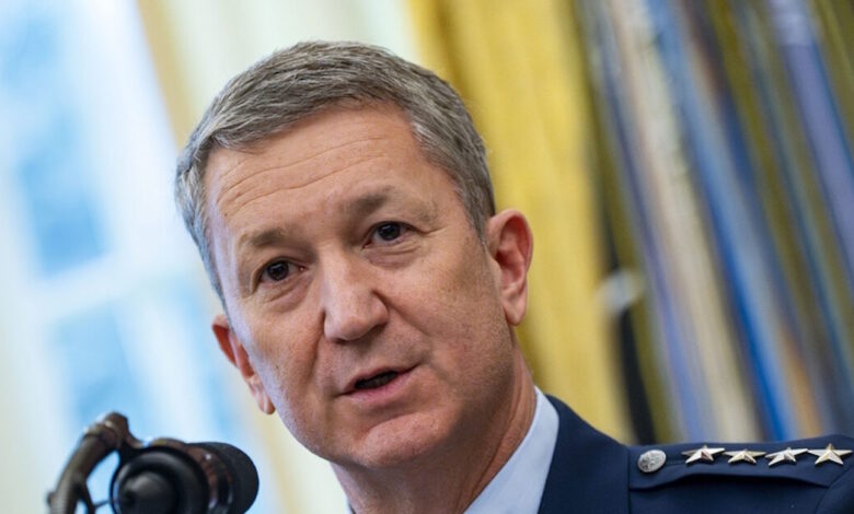 Τραμπ-για-πόλεμο-στο-Ιράν:-Ο-αρχηγός-των-ενόπλων-δυνάμεων-δεν-διαφωνεί-και-θεωρεί-εύκολη-τη-νίκη