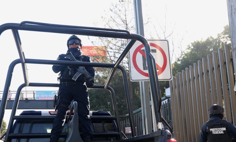 Μεξικό:-10.000-στρατιώτες-στην-περιοχή-των-αιματηρών-ταραχών-μετά-τη-δολοφονία-του-βαρόνου-«Ελ-Μέντσο»