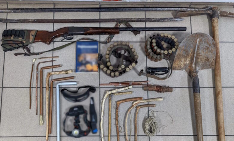 Θεσσαλονίκη:-Έσκαβαν-με-φτυάρια-και-τσάπες-για-αρχαιότητες-μέσα-σε-αρχαιολογικό-χώρο-–-3-συλλήψεις