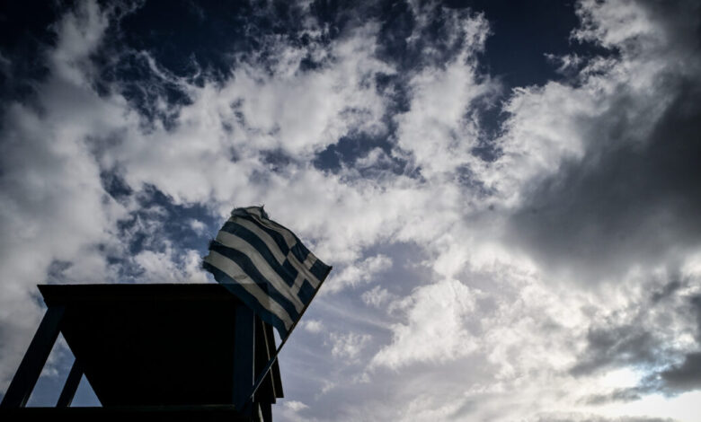 Καιρός-αύριο:-Τοπικές-βροχές-σε-Μακεδονία,-Θράκη-και-Αιγαίο-–-Λιακάδα-με-λίγες-νεφώσεις-στην-υπόλοιπη-χώρα