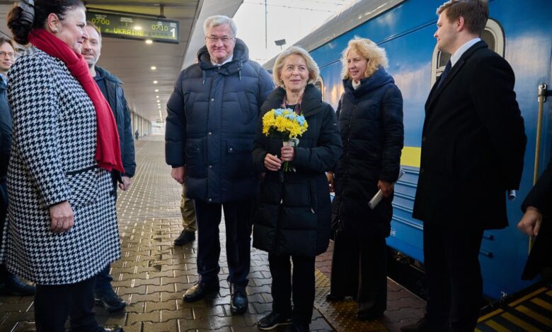 Τέσσερα-χρόνια-από-την-έναρξη-του-πολέμου:-Στην-Ουκρανία-οι-επικεφαλής-της-ΕΕ.