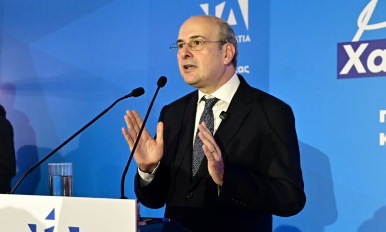 Ο-οδικός-χάρτης-του-2026-με-αύξηση-κατώτατου-μισθού,-μειώσεις-φόρων-και-μεγάλα-έργα:-Οι-τέσσερις-προτεραιότητες-της-κυβέρνησης