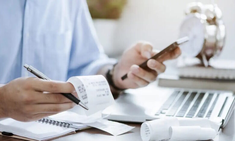 Φόροι-και-εισόδημα-στο-επίκεντρο-για-το-2026:-Στη-ΔΕΘ-οι-νέες-ελαφρύνσεις,-τέλη-Μαρτίου-η-απόφαση-για-τον-κατώτατο-μισθό