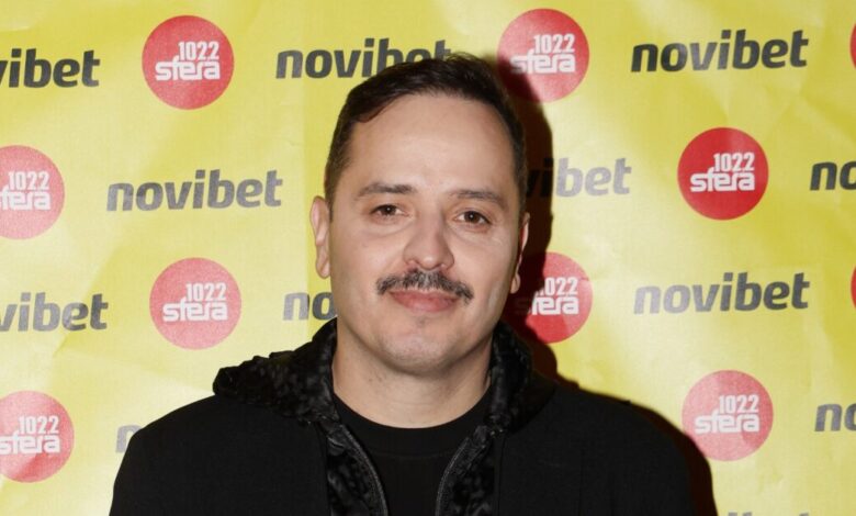 Αλέξανδρος-Τσουβέλας:-«Ό,τι-κι-αν-σατιρίζεις-τώρα,-θέλει-μια-προσοχή-με-το-correct»»