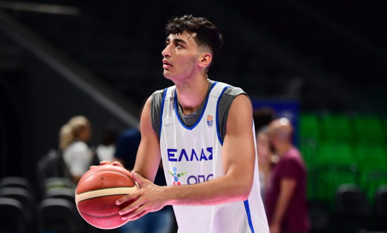 Ο-Αλέξανδρος-Σαμουντούροφ-ενσωματώθηκε-στην-Εθνική-Ελλάδας-–-Πότε-μπαίνουν-Παπανικολάου,-Ρογκαβόπουλος-και-Καλαϊτζάκης