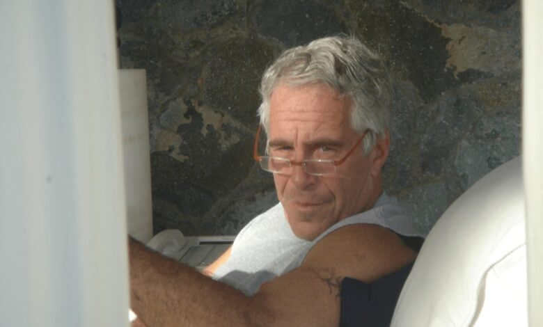 Νέες-αποκαλύψεις-για-μυστικές-αποθήκες-του-Τζέφρι-Έπσταϊν-από-την-telegraph