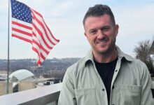 Επίσκεψη-του-Βρετανού-ακροδεξιού-Τόμι-Ρόμπινσον-στο-Στέιτ-Ντιπάρτμεντ