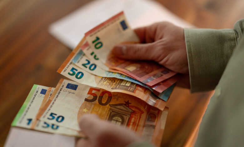 ΟΠΕΚΑ:-Την-Παρασκευή-η-καταβολή-των-επιδομάτων-για-τον-Φεβρουάριο-–-Οι-δικαιούχοι