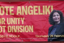 Βρετανία:-Μία-Ελληνίδα-διεκδικεί-αξίωμα-σε-τοπικές-εκλογές-με-τη-στήριξη-του-πρωθυπουργού