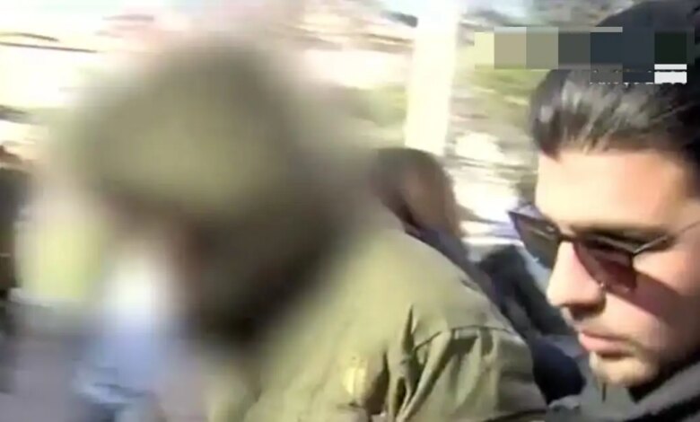 Αίγιο:-Προφυλακιστέος-ο-46χρονος-που-πυροβόλησε-15χρονους-επειδή-τον-ενοχλούσε-το-γέλιο-τους-–-Νέα-στοιχεία-για-δεύτερο-όπλο